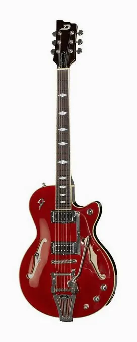 Duesenberg Starplayer TV Deluxe CR fotografato frontalmente