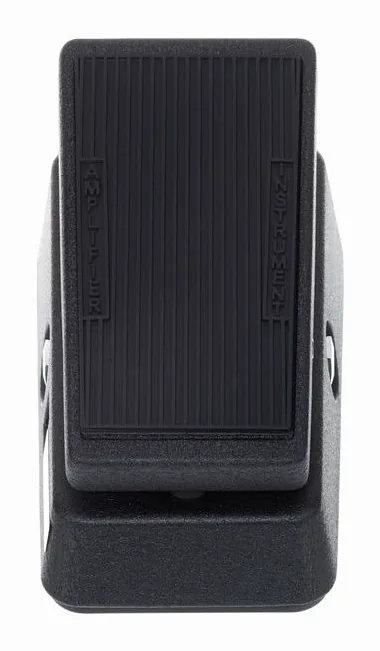 Dunlop CBM95 CryBaby Mini Wah, footswitch in primo piano