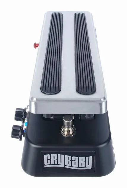 Dunlop Cry Baby Custom Badass GCB65, footswitch in primo piano