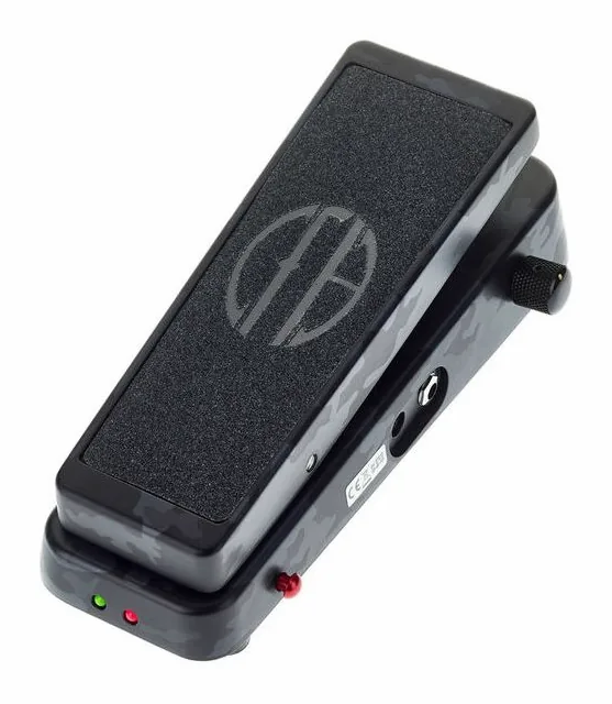 Dunlop Dimebag Cry Baby Wah in primo piano frontale