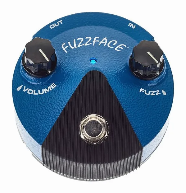 Dunlop Silicon Fuzz Face Mini Blue, footswitch in primo piano