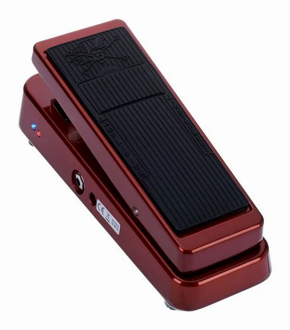 Dunlop SW-95 Slash Signature Wah-Wah, footswitch in primo piano