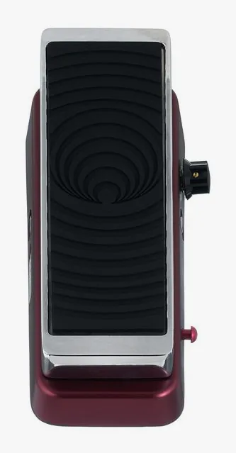 Dunlop Zakk Wylde Rotovibe, footswitch in primo piano