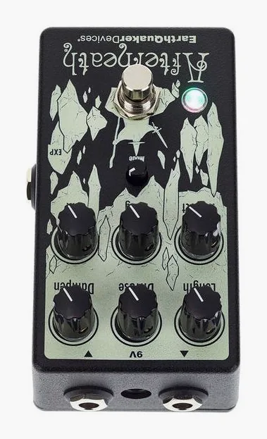 EarthQuaker Devices Afterneath V3, manopole viste dall'alto