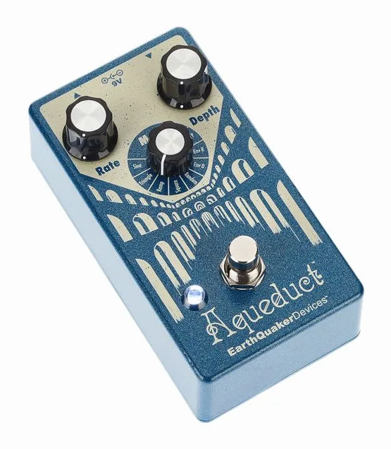 EarthQuaker Devices Aqueduct - Vibrato, grafica del pannello superiore