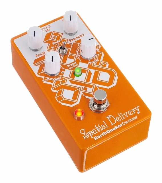 EarthQuaker Devices Spatial Delivery V3, grafica del pannello superiore
