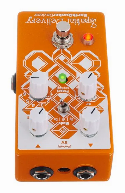 EarthQuaker Devices Spatial Delivery V3, ingressi e uscite laterali