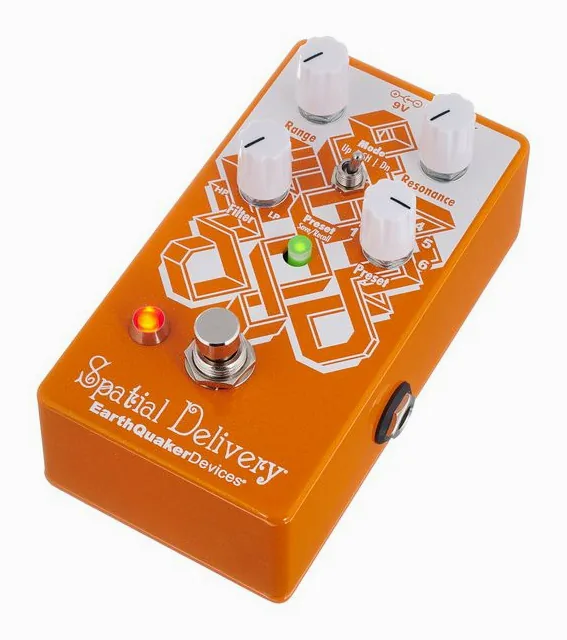 EarthQuaker Devices Spatial Delivery V3 fotografato frontalmente