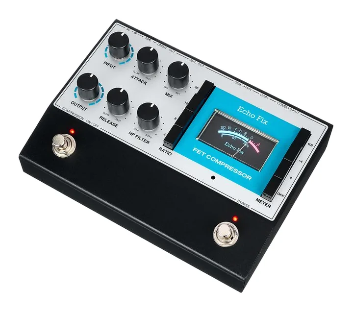 Echo Fix EF-P5 FET Compressor Pedal inquadrato di fronte su sfondo neutro