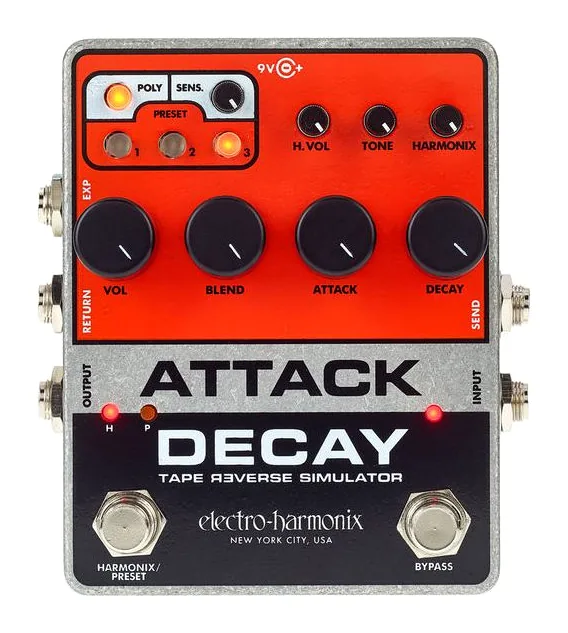 Electro Harmonix Attack Decay Tape Reverse Sim., footswitch in primo piano