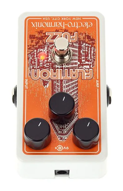 Electro Harmonix Flatiron Fuzz, connettori sul retro dell'unita