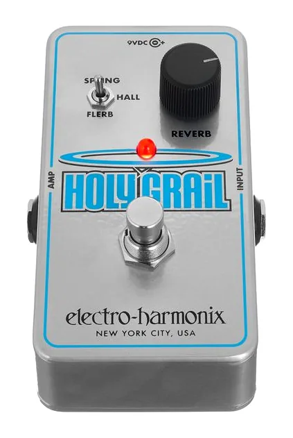 Electro Harmonix Holy Grail Nano Reverb, footswitch in primo piano