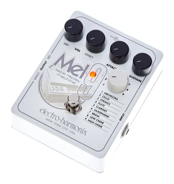 Electro Harmonix MEL9 Tape Replay Machine fotografato frontalmente