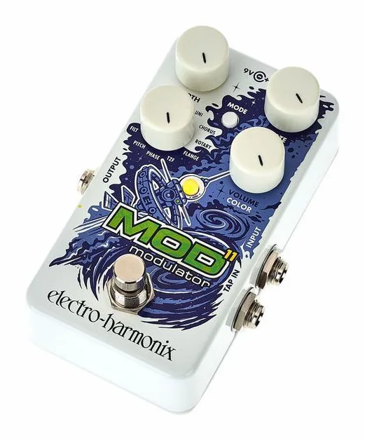 Electro Harmonix Mod 11 Modulator inquadrato di fronte su sfondo neutro