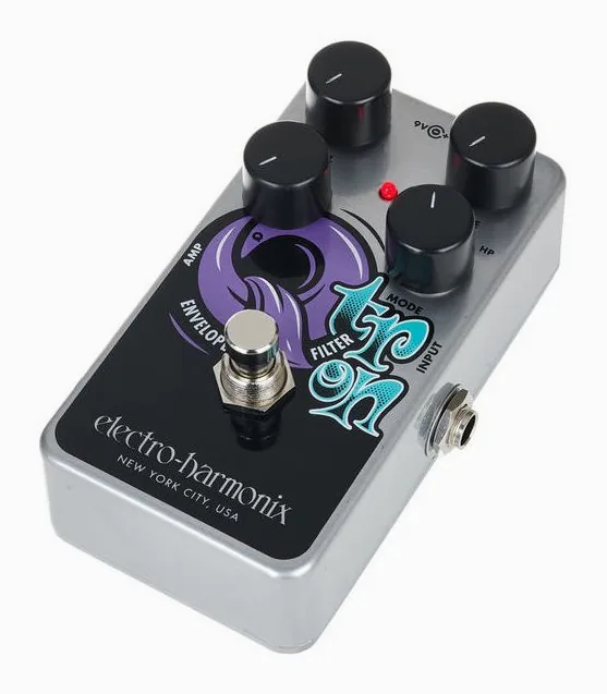 Electro Harmonix Nano Q-Tron Envelope Filter inquadrato di fronte su sfondo neutro