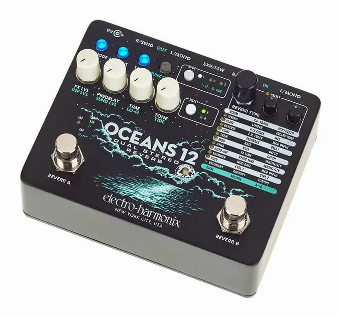 Electro Harmonix Oceans 12 Reverb inquadrato di fronte su sfondo neutro