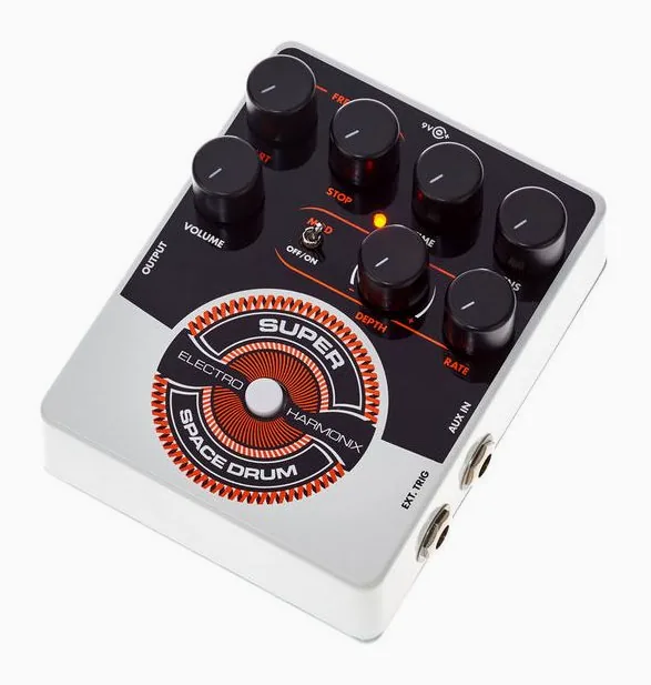 Electro Harmonix Super Space Drum in primo piano frontale