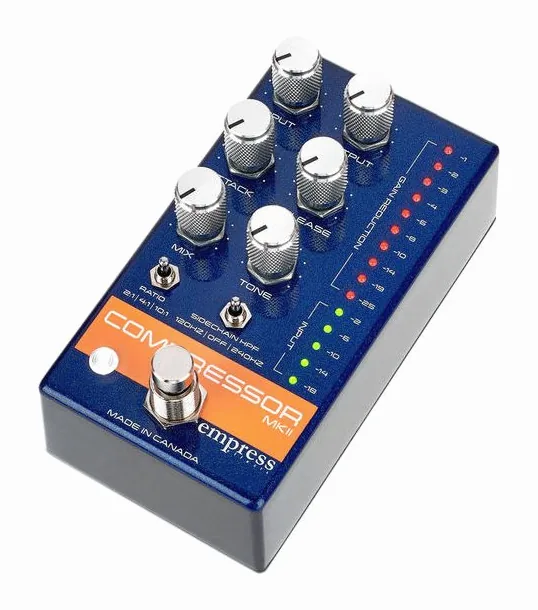 Empress Effects Compressor MKII Blue in primo piano frontale