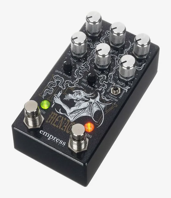 Empress Effects Heavy Menace, footswitch in primo piano