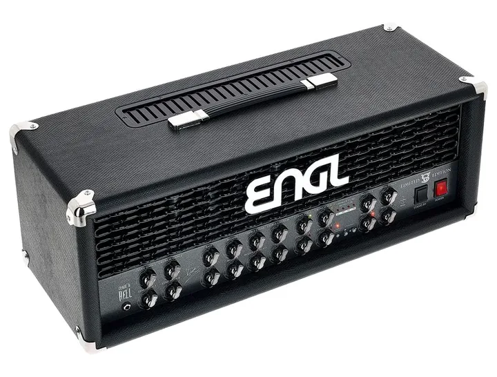 Engl E646 Victor Smolski Ltd, vista laterale del cabinet