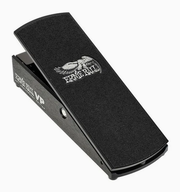 Ernie Ball EB6110 VP Slate Black, connettori sul retro dell'unita