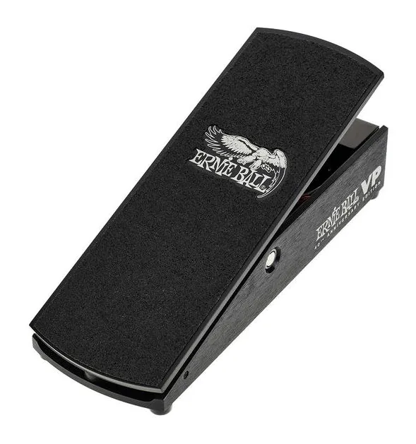 Ernie Ball EB6110 VP Slate Black inquadrato di fronte su sfondo neutro