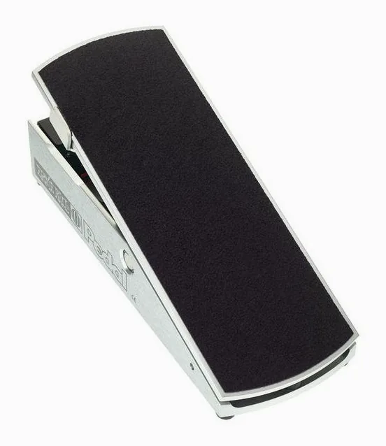 Ernie Ball Volume Pedal 500K, footswitch in primo piano