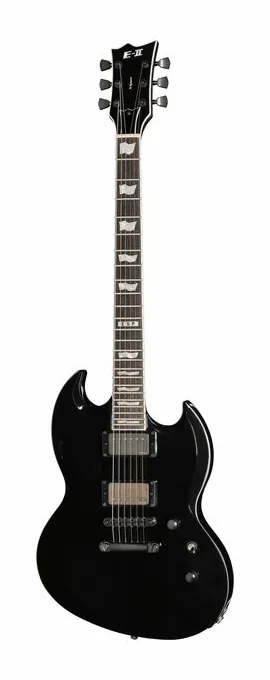 ESP E-II Viper Black fotografato frontalmente