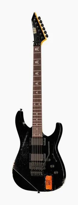 ESP KH-2 Vintage Distressed Black fotografato frontalmente