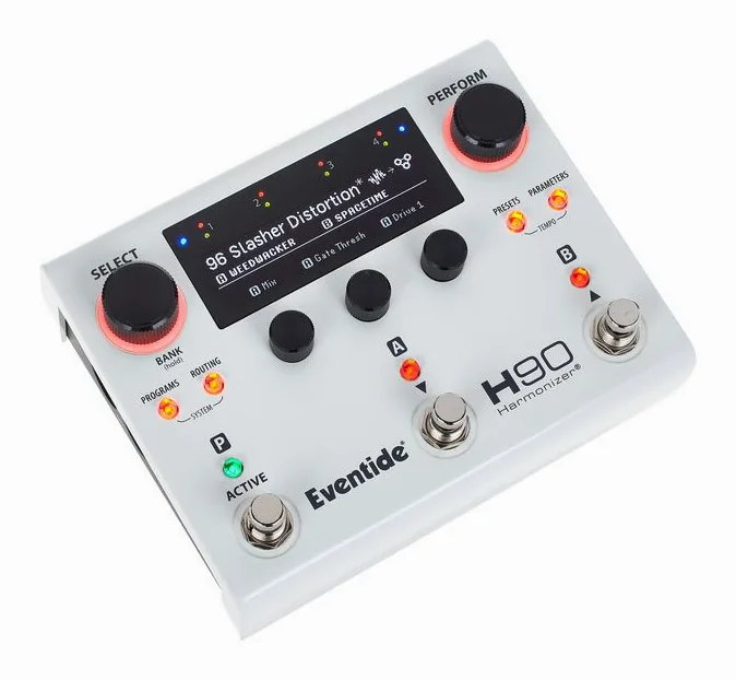 Eventide H90 Harmonizer, footswitch in primo piano