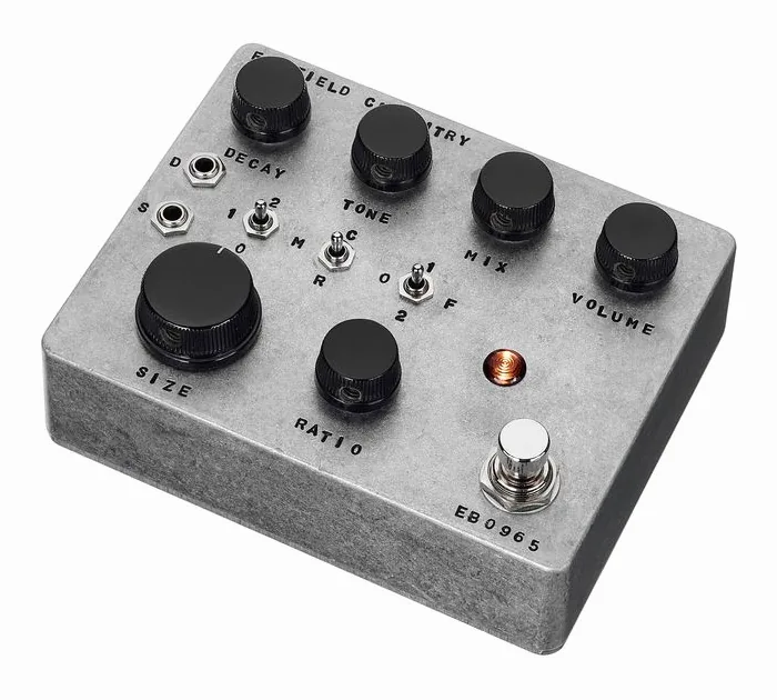 Fairfield Circuitry Placeholder Analog Reverb fotografato frontalmente