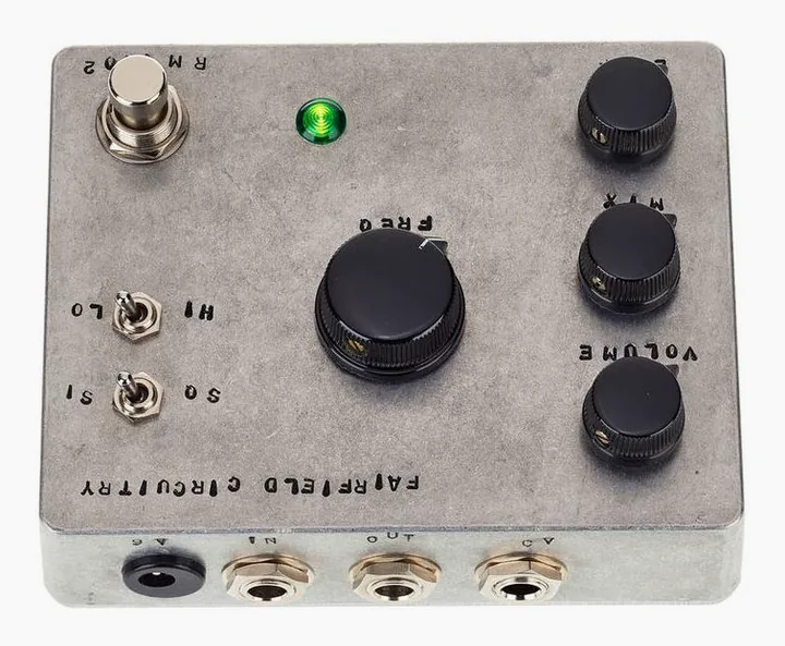 Fairfield Circuitry Randy´s Revenge, footswitch in primo piano