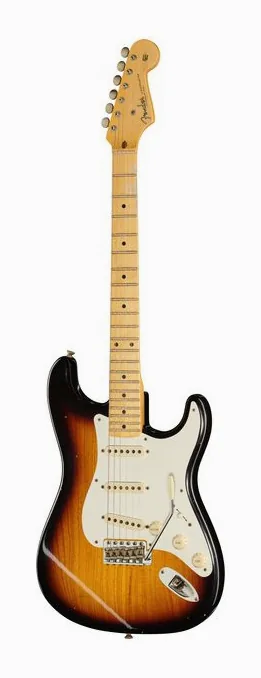 Fender 55 Strat 2TSB Journeyman Relic fotografato frontalmente