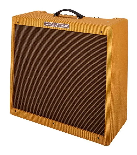 Fender 59 Bassman LTD inquadrato di fronte su sfondo neutro