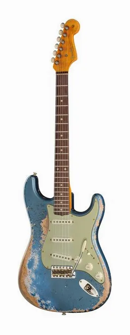 Fender 62/63 Strat SHR Lake Placid inquadrato di fronte su sfondo neutro