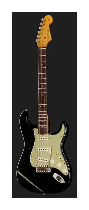 Fender 63 Strat BLK Journeyman Relic, corpo e verniciatura in primo piano