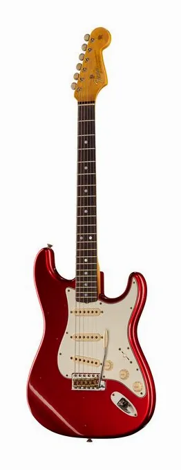 Fender 65 Strat CAR Journeyman Relic in primo piano frontale