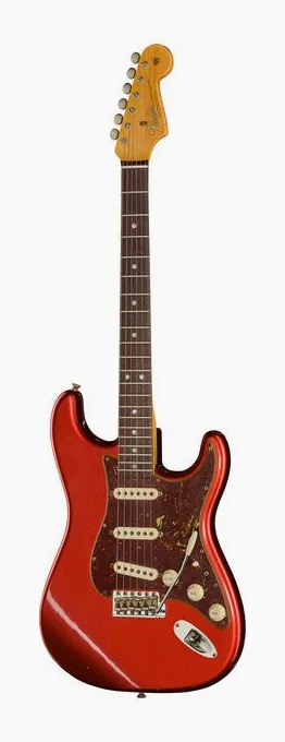 Fender 65 Strat CAR JM Relic inquadrato di fronte su sfondo neutro