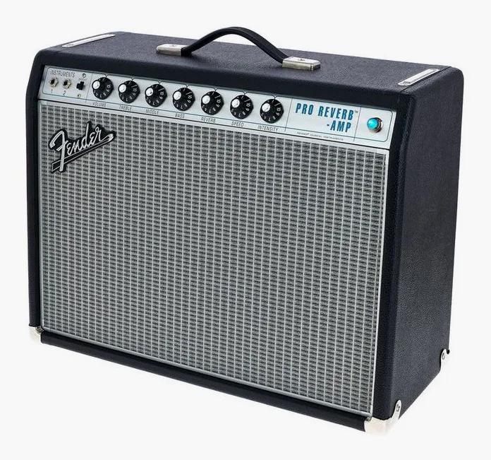 Fender 68 Custom Pro Reverb fotografato frontalmente