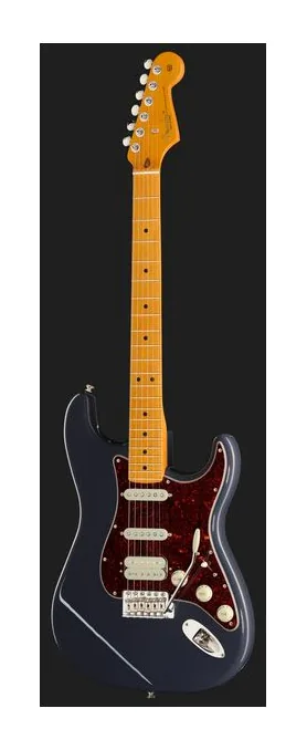 Fender Am Pro Clsc Strat HSS MN FBLK, selettore pickup e jack di uscita