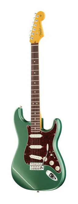 Fender Am Pro Clsc Strat RW FSGM inquadrato di fronte su sfondo neutro
