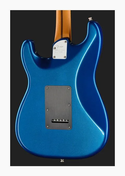 Fender Am Ultra II Strat EB NBL, paletta con meccaniche e logo