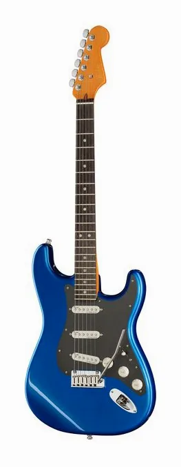 Fender Am Ultra II Strat EB NBL inquadrato di fronte su sfondo neutro