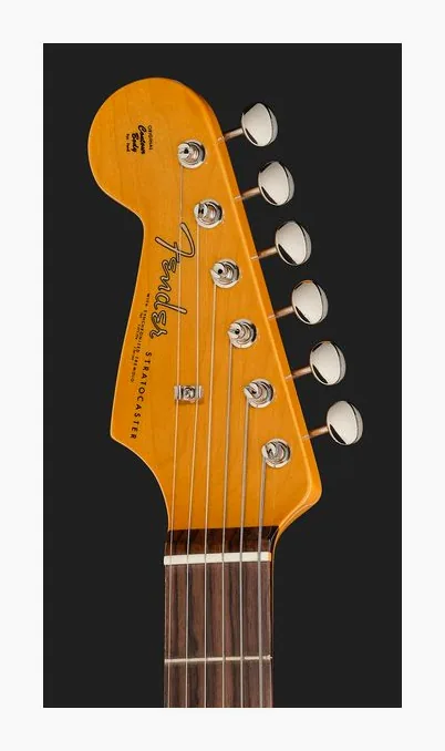 Fender AV II 61 STRAT LH RW FRD, curve del body viste dall'alto