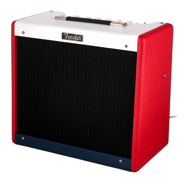 Fender Blues Junior Colour Trio fotografato frontalmente
