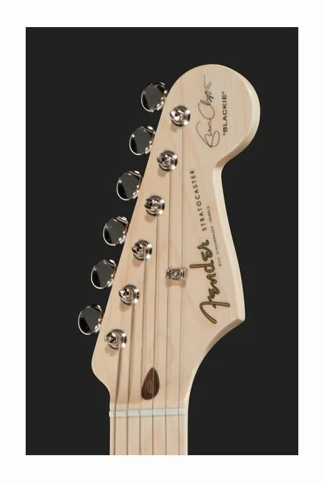 Fender Clapton Strat Signature BLK, curve del body viste dall'alto