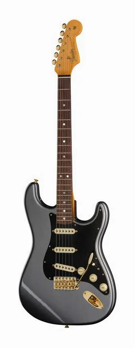Fender LTD '65 Dual Mag Strat CFM fotografato frontalmente