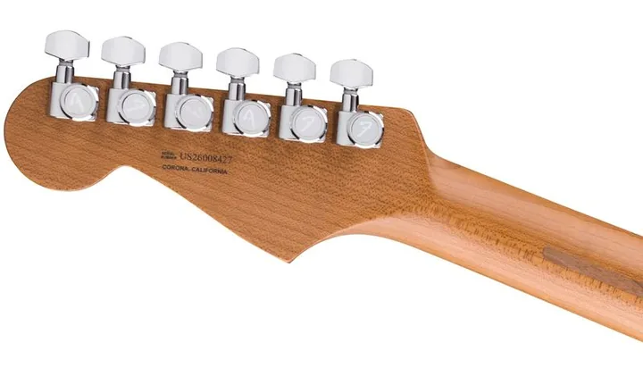 Fender LTD Am Ultra Strat NAT, ponte e meccaniche di intonazione