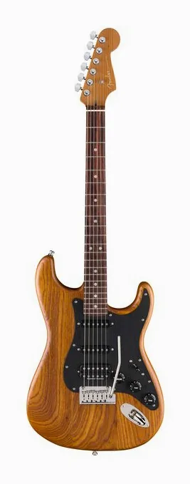 Fender LTD Am Ultra Strat NAT HSS inquadrato di fronte su sfondo neutro