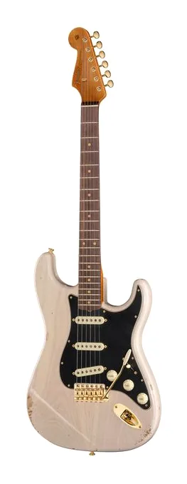 Fender LTD Custom '62 Strat RL AWB inquadrato di fronte su sfondo neutro
